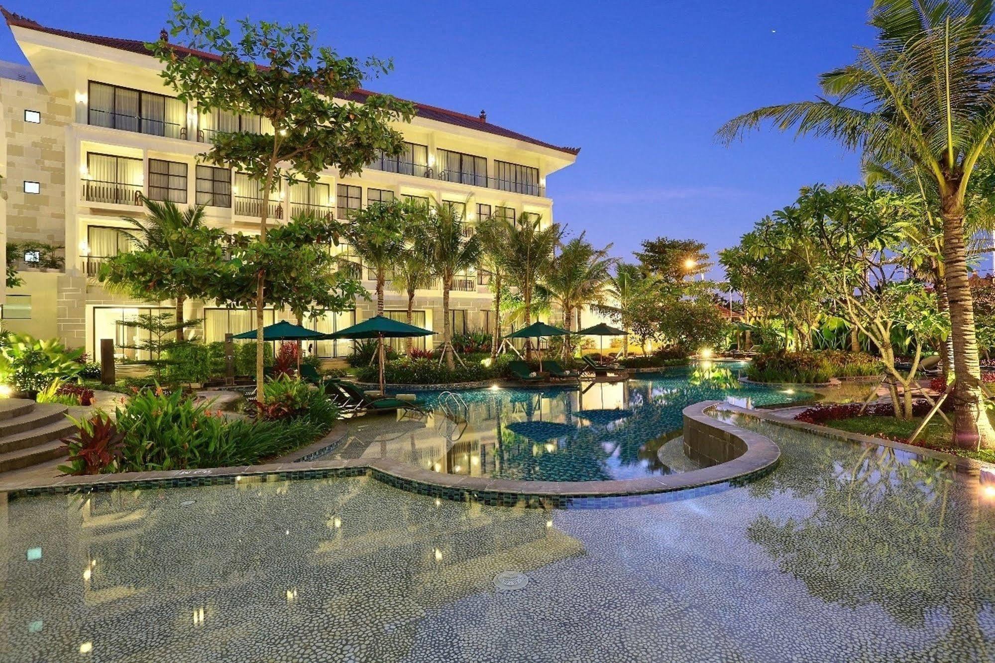 Bali Nusa Dua Hotel Exterior foto